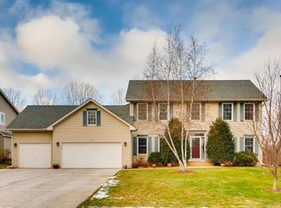1588 Thornhill Ln, Woodbury, MN 55125