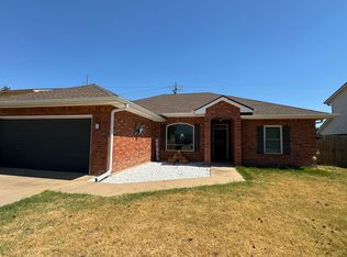 2105 NW Ashley Cir, Lawton, OK 73505