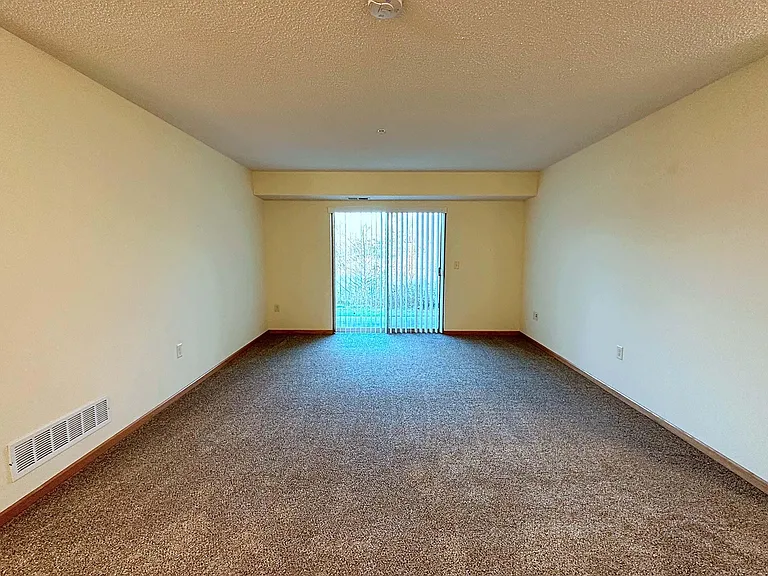 Arcade Estates West — Photo 77