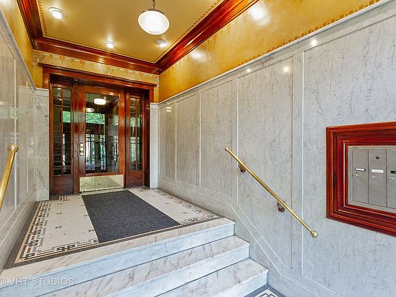 2nd image of 5643 N Kenmore Ave #G
