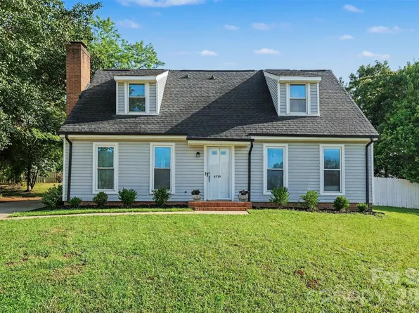 6739 Old Meadow Rd, Charlotte, NC 28227