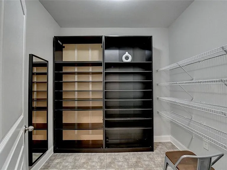 2540 Maple Ridge Ln — Photo 25