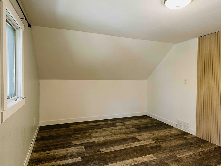 404 2nd Ave SW — Photo 14