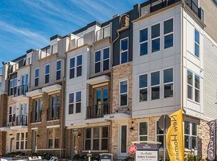 14480 Lake Vista Dr, Chantilly, VA 20151
