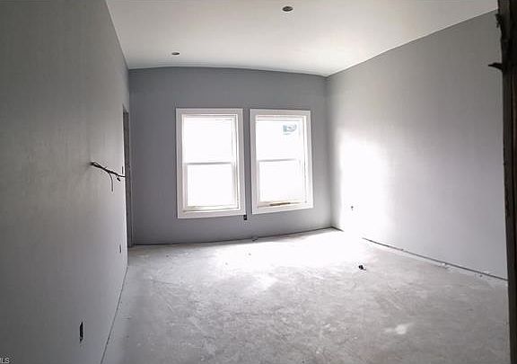 5th image of 2601 Tropicana Pkwy W