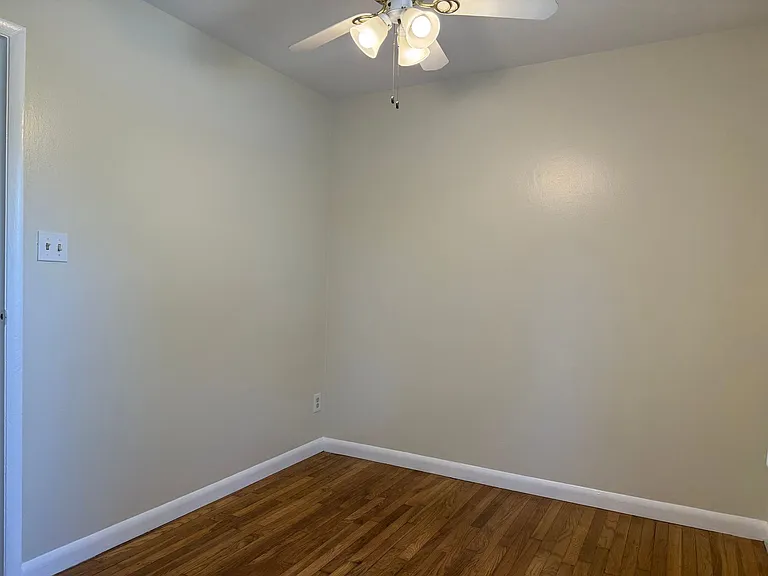 725 Ridge Rd — Photo 10