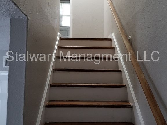 4th image of 9554 Charlotte St