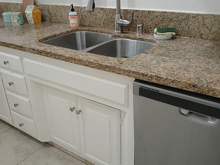 Eastbluff Townhomes — Photo 24
