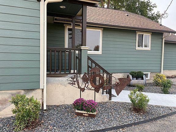 5th image of 428 SW 12th St