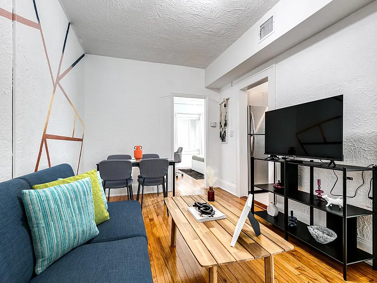 2224 SW 6th St #1 — Photo 1