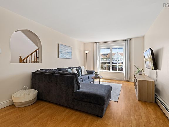 4th image of 121 Green Village Ln