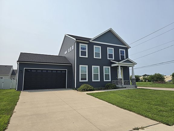 2nd image of 600 17th Ave