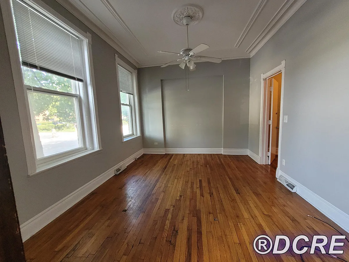 Building Photo - 1333 W Flournoy St #1F