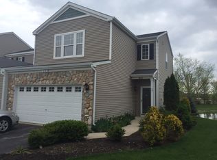612 Blackstone Ct, Aurora, IL 60504