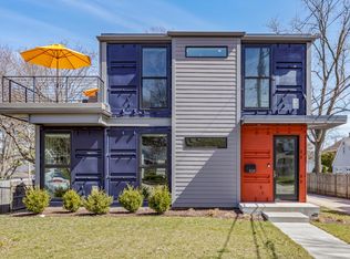 828 S 3rd St, St Charles, IL 60174