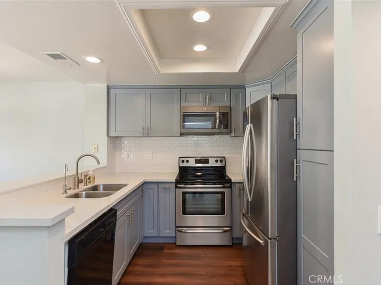 391 Stanford Ct #1 — Photo 12