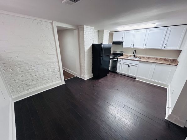 1810 Saint Paul St #1