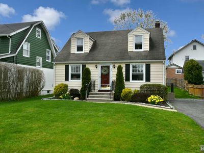 63 Van Blarcom Ave, Midland Park, NJ, 07432