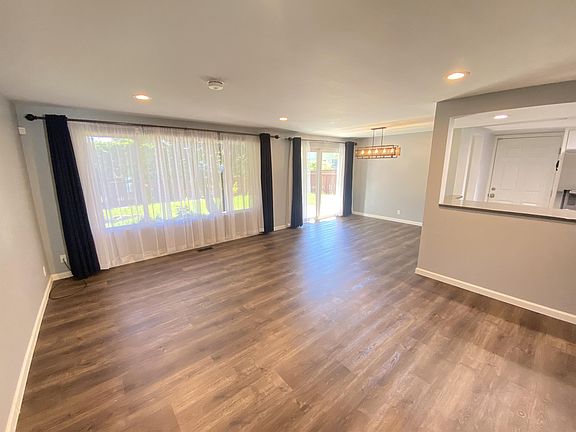 3rd image of 12559 SE 70th St