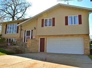 740 Mill St, Zumbrota, MN 55992