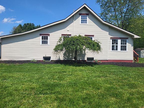 4th image of 104 Sparks Ave