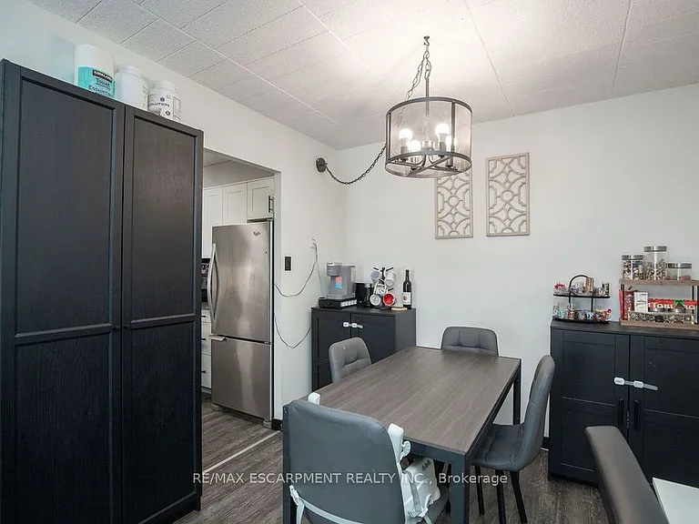 71 Vanier Dr #110 — Photo 16