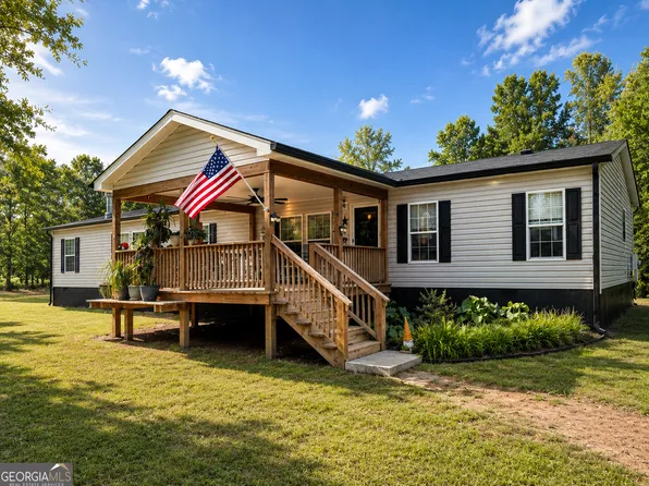 205 Hope Dr, Comer, GA 30629