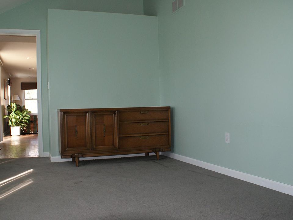 1st bedroom