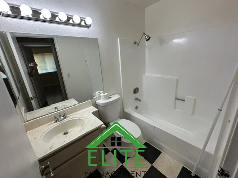 2901 Davenport Way — Photo 13