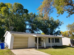 75 Oklahoma Ave SW, Cedar Rapids, IA 52404