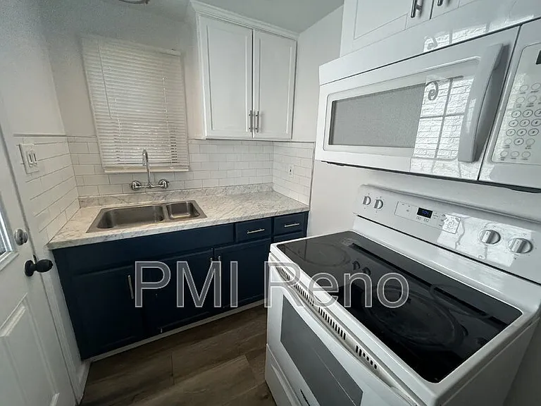 251 E Arroyo St #2 — Photo 3