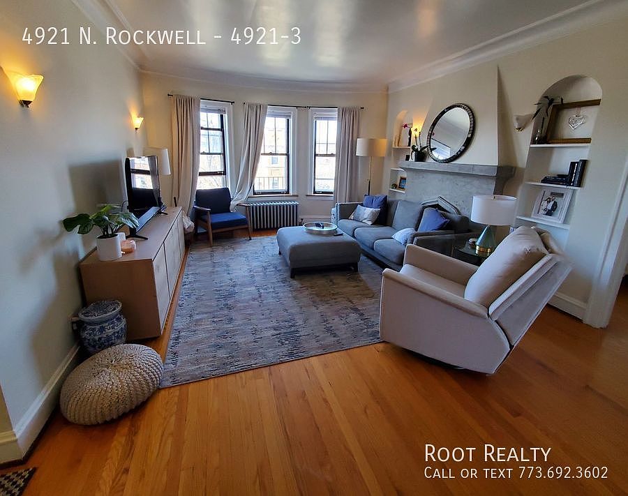 1st image of 4921 N Rockwell St APT 3