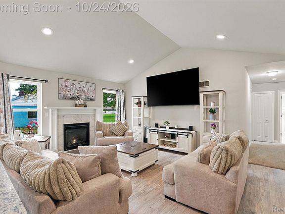 5th image of 26266 Pine Gate Dr