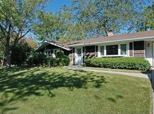 1714 Winchester Ln, Schaumburg, IL 60193