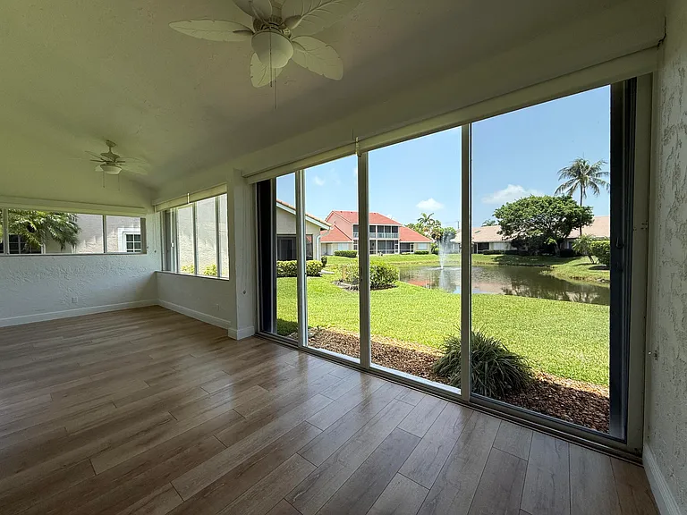 225 N Lakeshore Dr — Photo 29