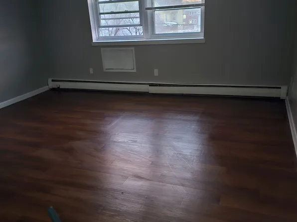 45 Wheeler Ave APT 3E, Bridgeport, CT 06606