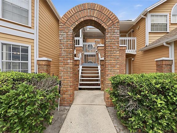3rd image of 2474 SWEETWATER CLUB CIRCLE #101