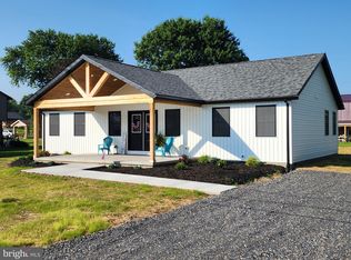 18 Holly St, Fort Ashby, WV 26719