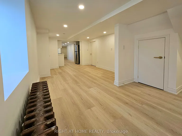 263 Keele St — Photo 15