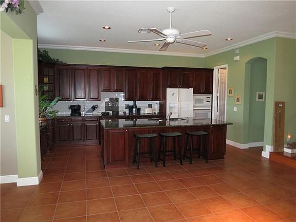 3rd image of 6842 Finamore Cir