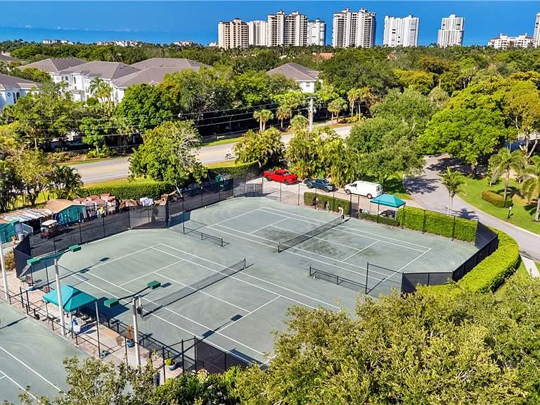 565 Beachwalk Cir #T-102 — Photo 28
