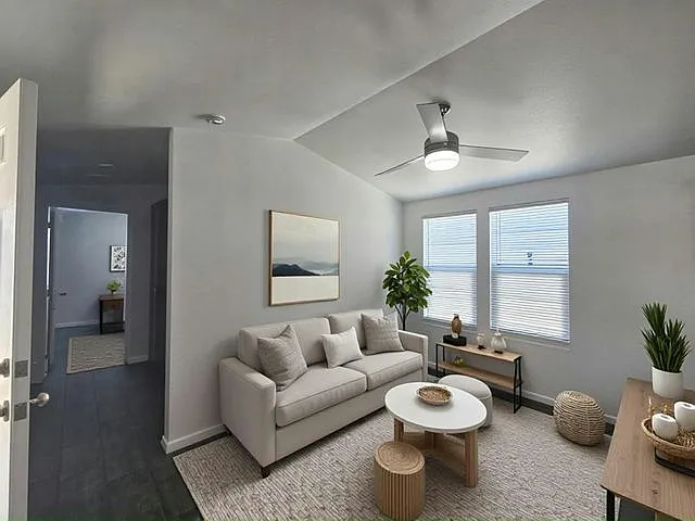 2 bed, 2.0 bath, 784 sqft, $1,510 — Photo 3