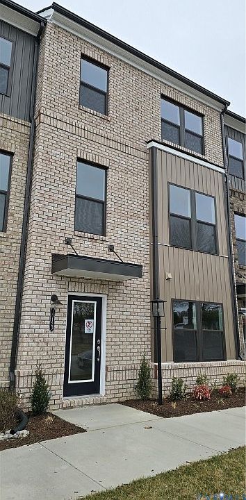 1st image of 10123 Blue Wing Ln