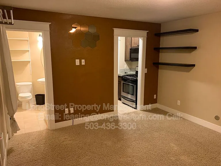 532 NE Sumner St #B — Photo 6