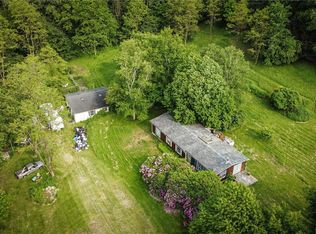 1117 Prospect Rd, Evans City, PA 16033