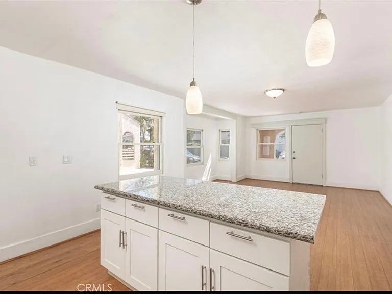 1349 N Citrus Ave — Photo 7