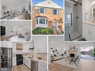 6143 Green Hollow Ct, Springfield, VA 22152