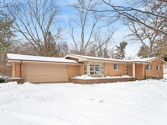 2nd image of 52565 Brooktrails Dr