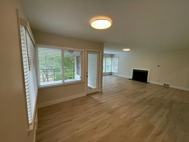 7605 Sunset Cir W — Photo 13