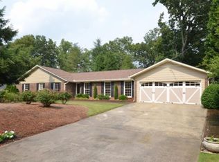 820 Richmond Hill Dr, Marietta, GA 30068